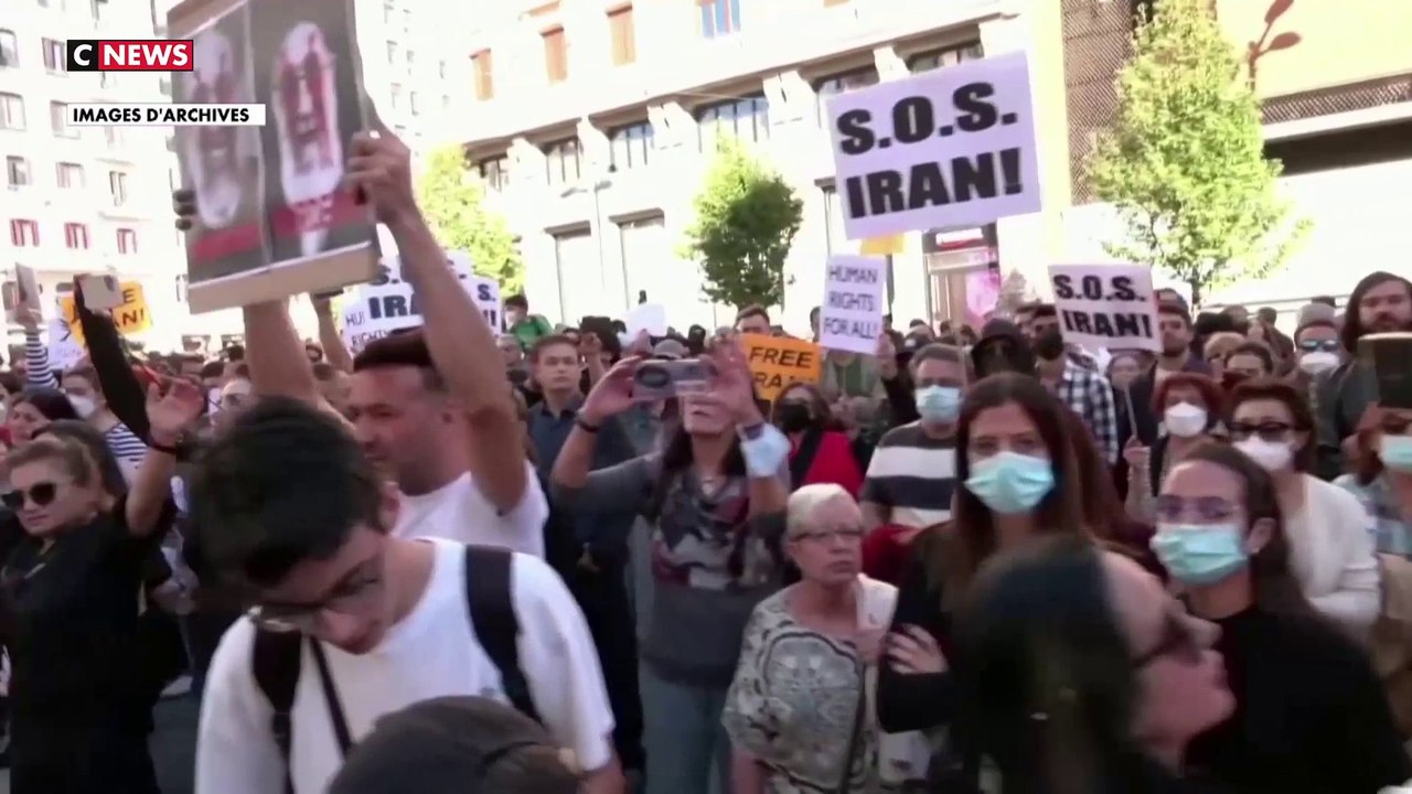 Iran : «femme, vie, liberté», deux ans après