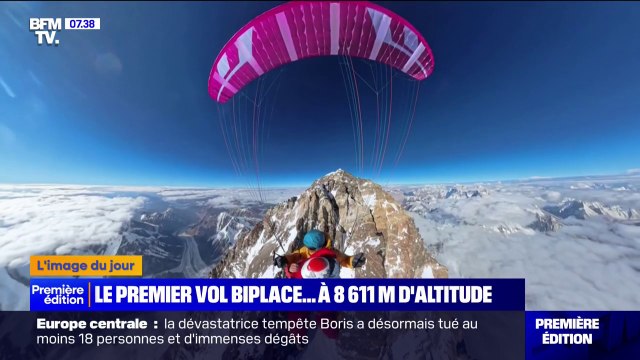 Ce couple de Français réussit l'exploit de décoller en parapente depuis le sommet du K2 au Pakistan, à 8611 mètres d'altitude