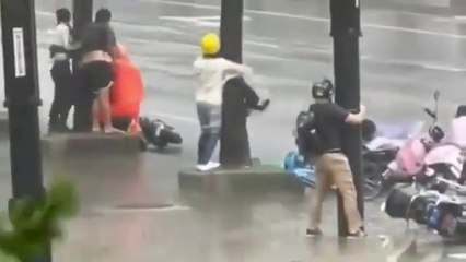 Tofaan ne machaya hadkamp china me - Insane Storm Footage