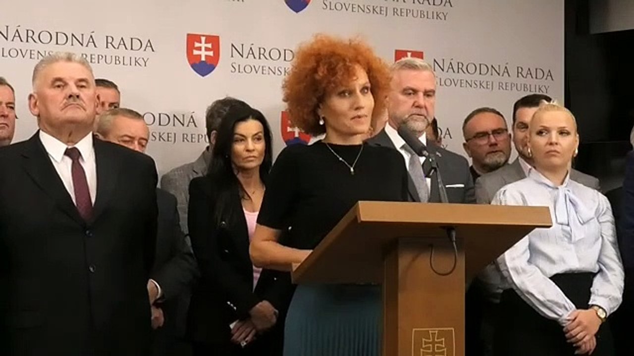 ZÁZNAM: Poslanci Smeru-SD trvajú na dôvodoch na odvolanie M. Šimečku