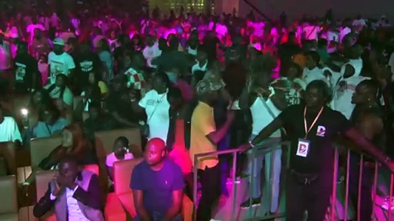 Yabongo Lova réalise un record d'affluence pour son concert au Parc d'Exposition