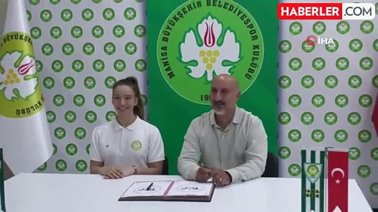 Dünya Şampiyonu Ayşe Begüm Onbaşı Manisa'ya Döndü