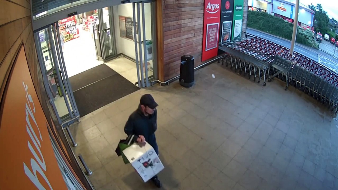 Thief stole five hoovers