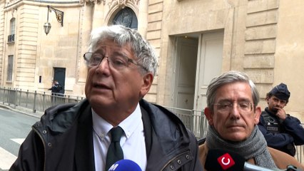 Budget 2025 : les députés Coquerel et de Courson ressortent « en colère » de Matignon