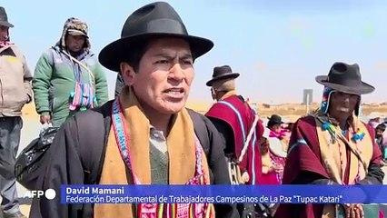 Télécharger la video: Indígenas bolivianos afines a Evo Morales inician corte de rutas en contra de presidente Arce