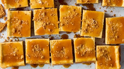Cookie Butter Cheesecake Bars Are Anything But Boring