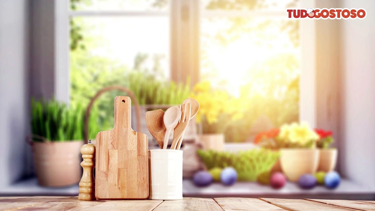 Arroz com calabresa, colorífico, cominho e coentro