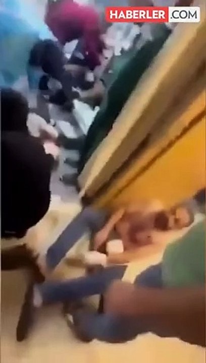 Lübnan'dan korkunç görüntüler geliyor! Cihazların infilak ettiği an kan dondurdu