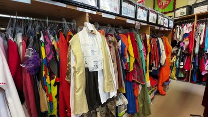 Les costumes pour le roi de l'oiseau partent très vite à Saint-Christo-en-Jarez