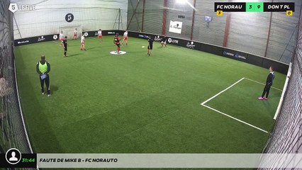 Faute de Mike B - FC NORAUTO