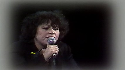 Όλοι σε φωνάζαν αρχηγό (Ο αρχηγός) - Δήμητρα Γαλάνη (Video Live)