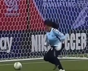 Woman funny football kadın futbolu ilginç ve komik anlar
