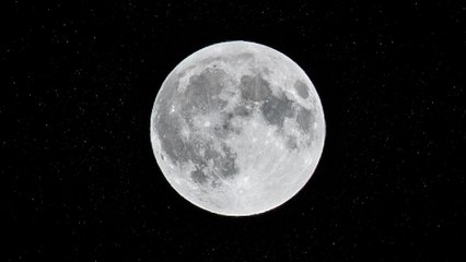La superluna de cosecha en Caracas, Venezuela