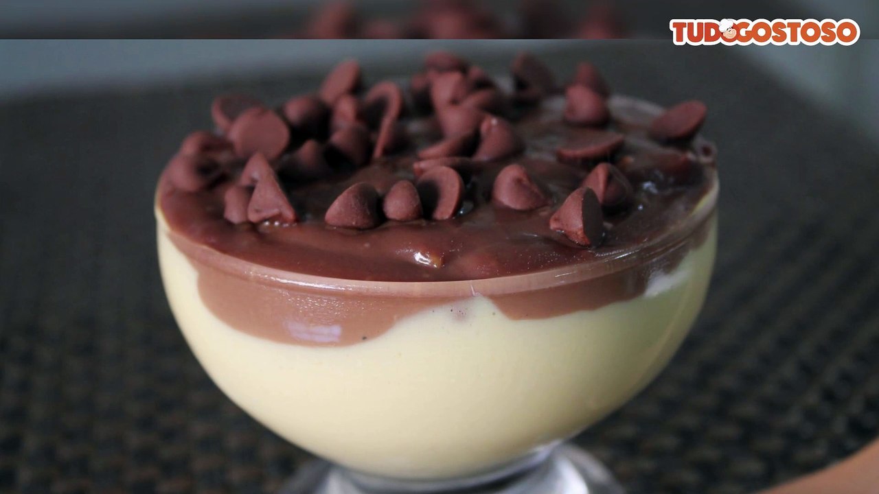 Mousse delicioso de maracujá com chocolate