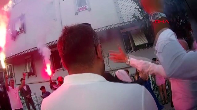 Gelin alma töreninde meşale yaktılar; gelin yanmaktan zor kurtuldu!