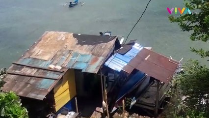 DETIK-DETIK Angota TNI AL Tembak Buaya di Teluk Ambon