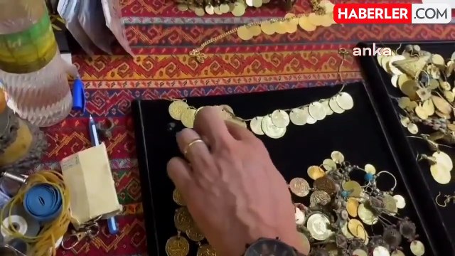 İstanbul'da Tarihi Eser Kaçakçılarına Yönelik Operasyon: 796 Eser Ele Geçirildi