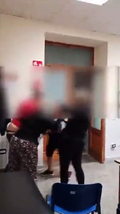 Napoli, il video choc di 'Nessuno tocchi Ippocrate'