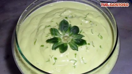 Mousse de abacate com limão
