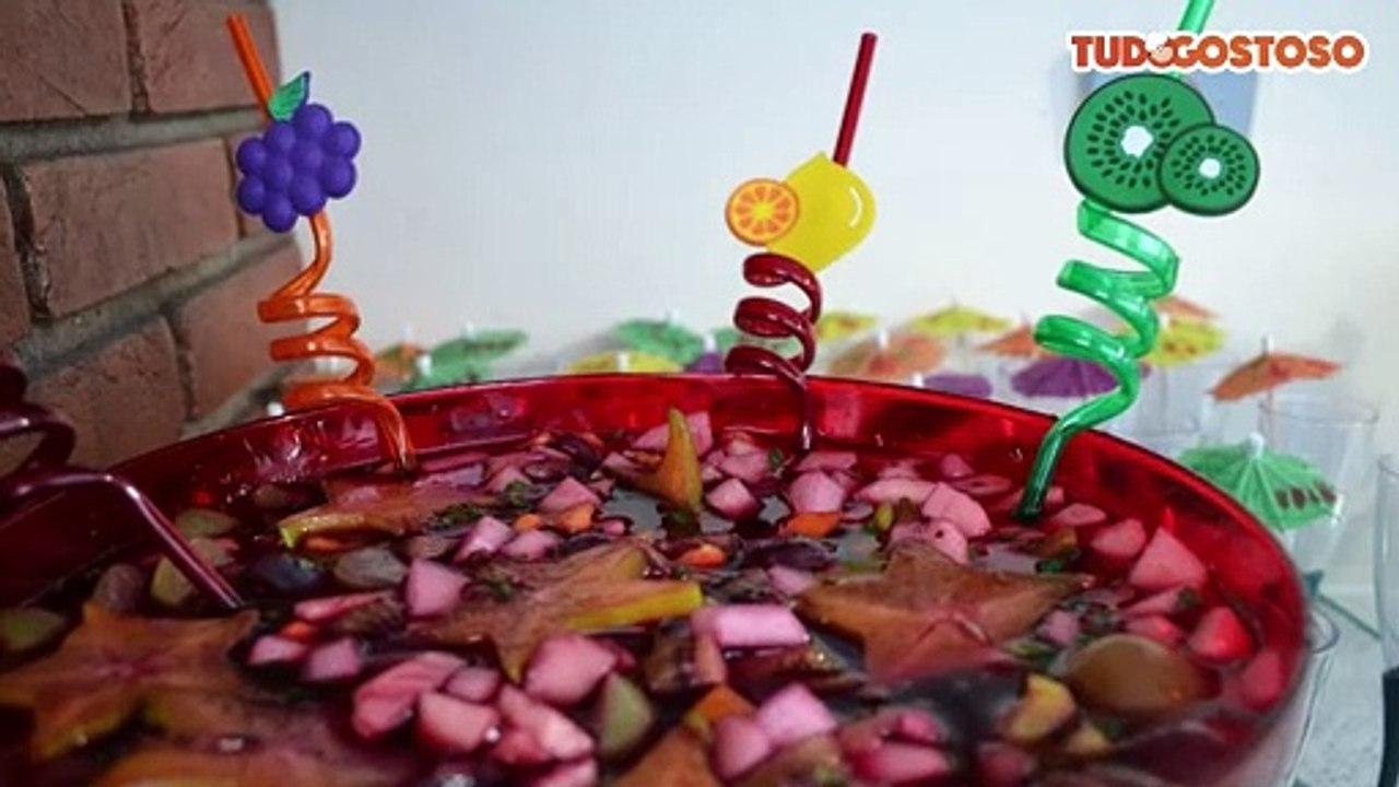 Ponche de frutas sem álcool