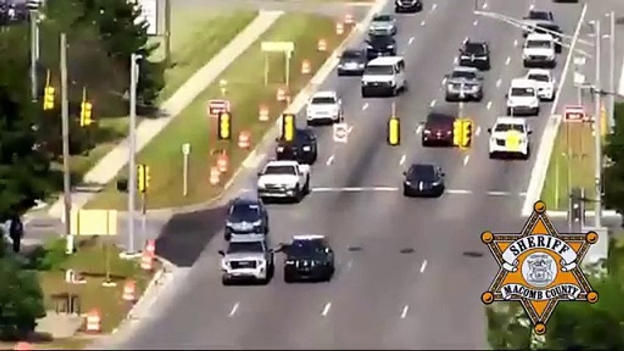 DASH CAM: Deputy's effort prevents tragedy on Gratiot Ave.
