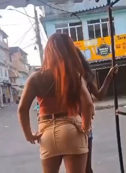 a casa caiu kkkkk