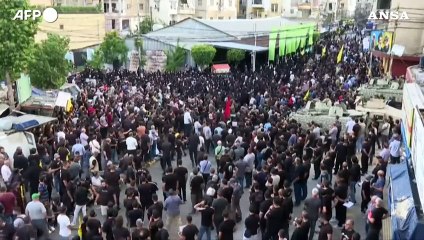 Libano, scoppiano walkie talkie durante un funerale a Beirut