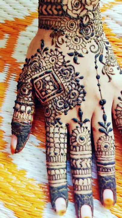 Mehendi designs/Mehandi ka design/henna/Mehndi designs/bridal mehndi designs/dulhan mehndi designs/full hand mehndi design/front hand mehndi design/back hand mehndi design/new easy simple mehndi designs/kids mehndi designs/eid mehndi designs/ramzan mehndi