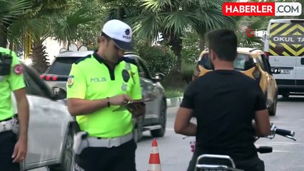 Kilis'te Okul Önlerinde Sıkı Polis Denetimi