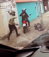 Motorista filma tiro à queima roupa em vidro blindado