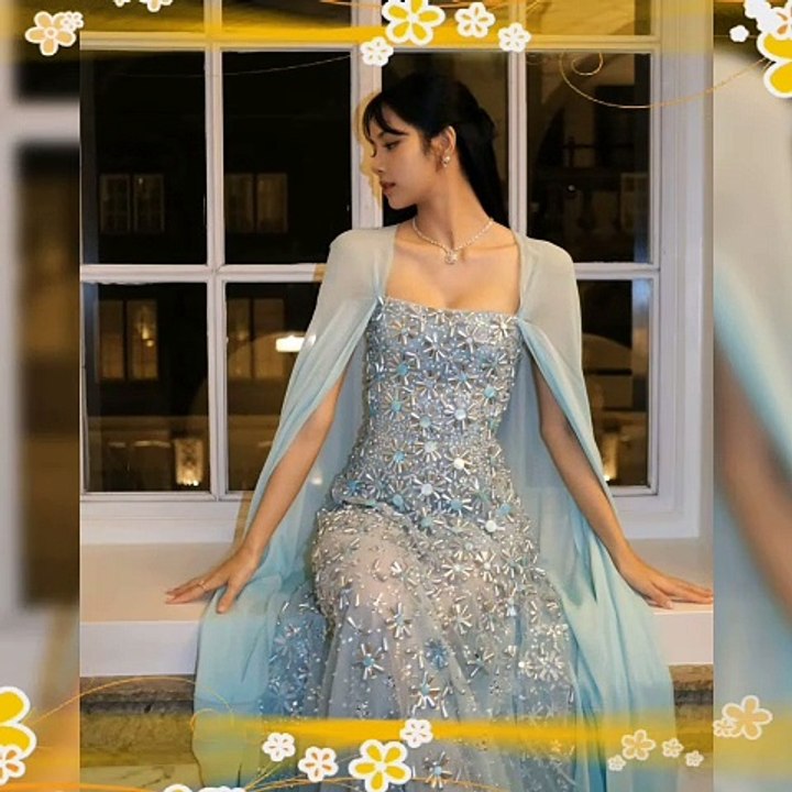 Lalisa Manobal[a] (also spelled Manoban;[b] born Pranpriya Manobal,[c] March 27, 1997), known mononymously as Lisa (Korean: 리사), is a Thai rapper, singer, and dancer. She is a member of the South Korean girl group Blackpink, which debuted under YG Enterta