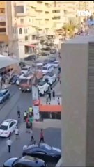 لبنانيون يهاجمون مركبات قوات اليونيفيل الدولية في منطقة الحوش قرب صور