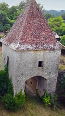 Les enfants Bogdanov veulent sauver leur château