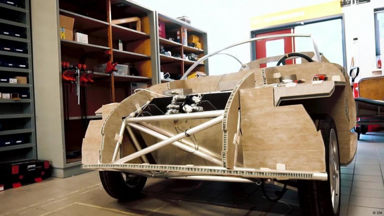 سيارات مذهلة مصنوعة من مواد معاد تدويرها