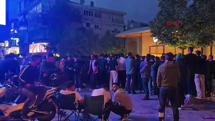 120 bin TL'lik telefon için, geceden kuyruğa girdiler