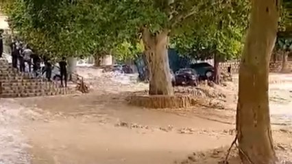 Una inmensa tromba de agua sorprende en Alcalá del Júcar (Albacete)