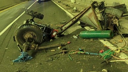 충남 홍성서 승합차가 경운기 추돌...2명 사상 / YTN