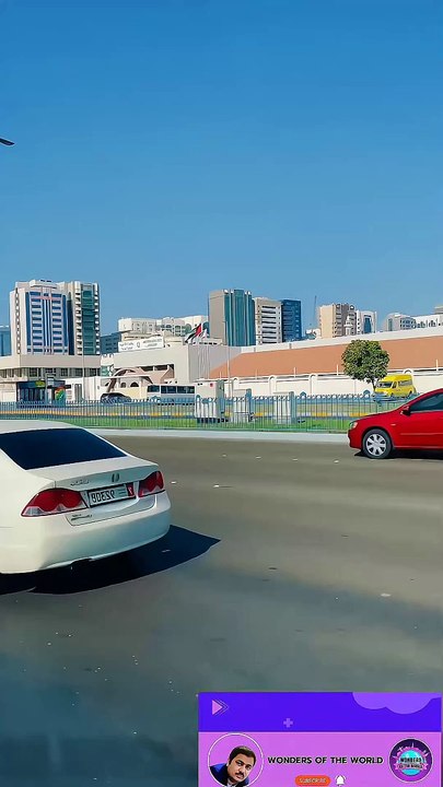 Dubai Beauty's Views #dubai #dubailife #dubaimall #dubaicity #dubaivlog #dubaimarina #travel #beauty