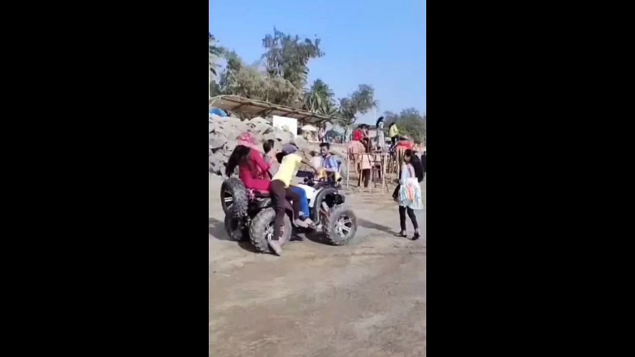 Funny Public Sea View ..... Beach