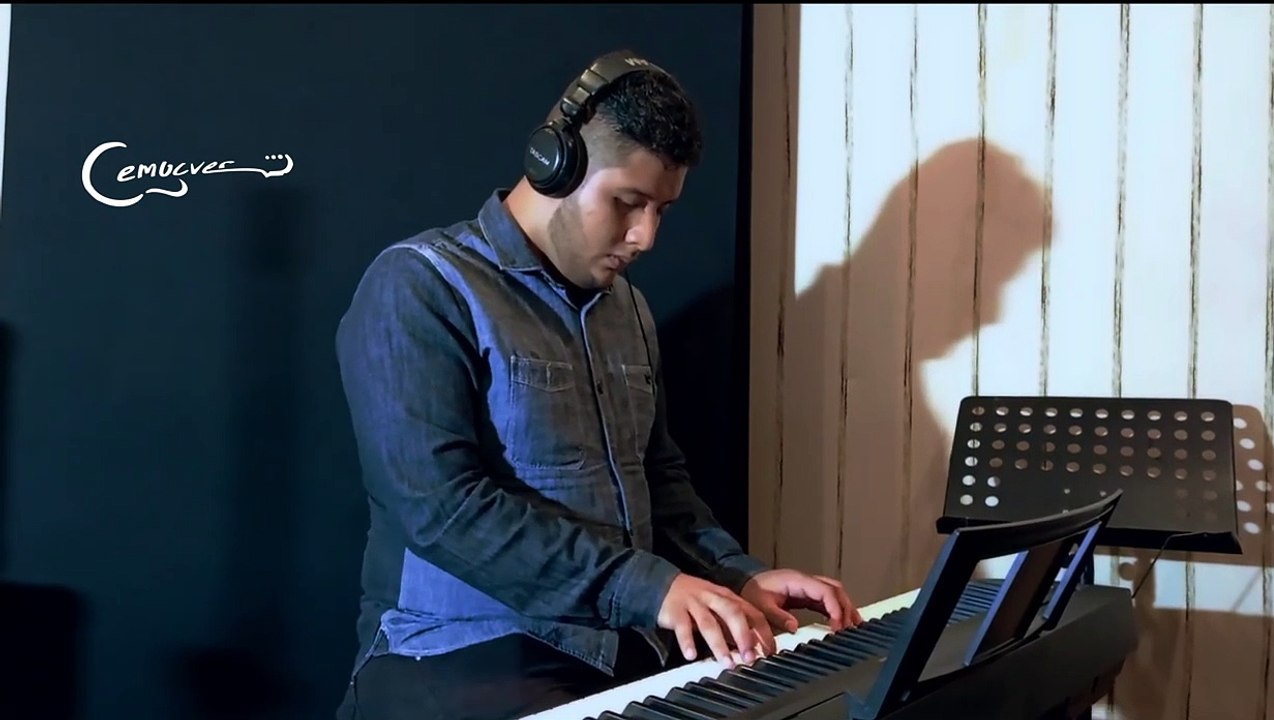 La Valse D'Amélie by Yann Tiersen - Arreglo para Teclado Grado Debut (Alumno_ Axel Jiménez Lozano)