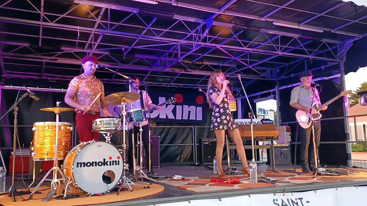 Monokini 2 aout 2024 port de comberge st michel chef chef .... johnny hallyday ya ya twist