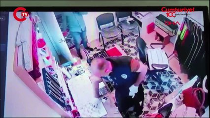 Fatih'te sahte polislerden 150 bin dolarlık gasp