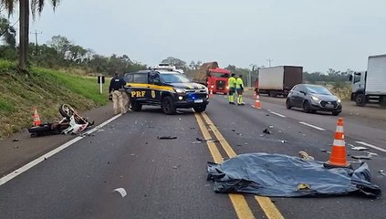Motociclista morre em colisão frontal com caminhão na rodovia BR-277