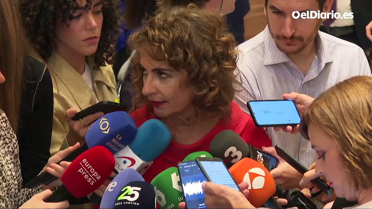 Montero ve "falsas y ofensivas" las palabras de González Pons y considera "impecable" la actuación del Gobierno con Edmundo González