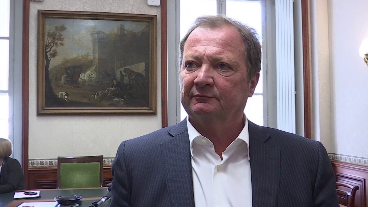 "Michel Barnier se rend compte qu’il est impossible d’être le Premier ministre de Macron"