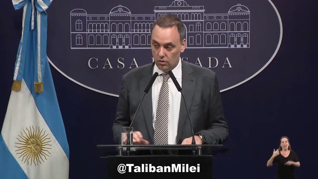 El Gobierno anunció que inició conversaciones para la venta de Aerolíneas Argentinas si las extorsionen continúan