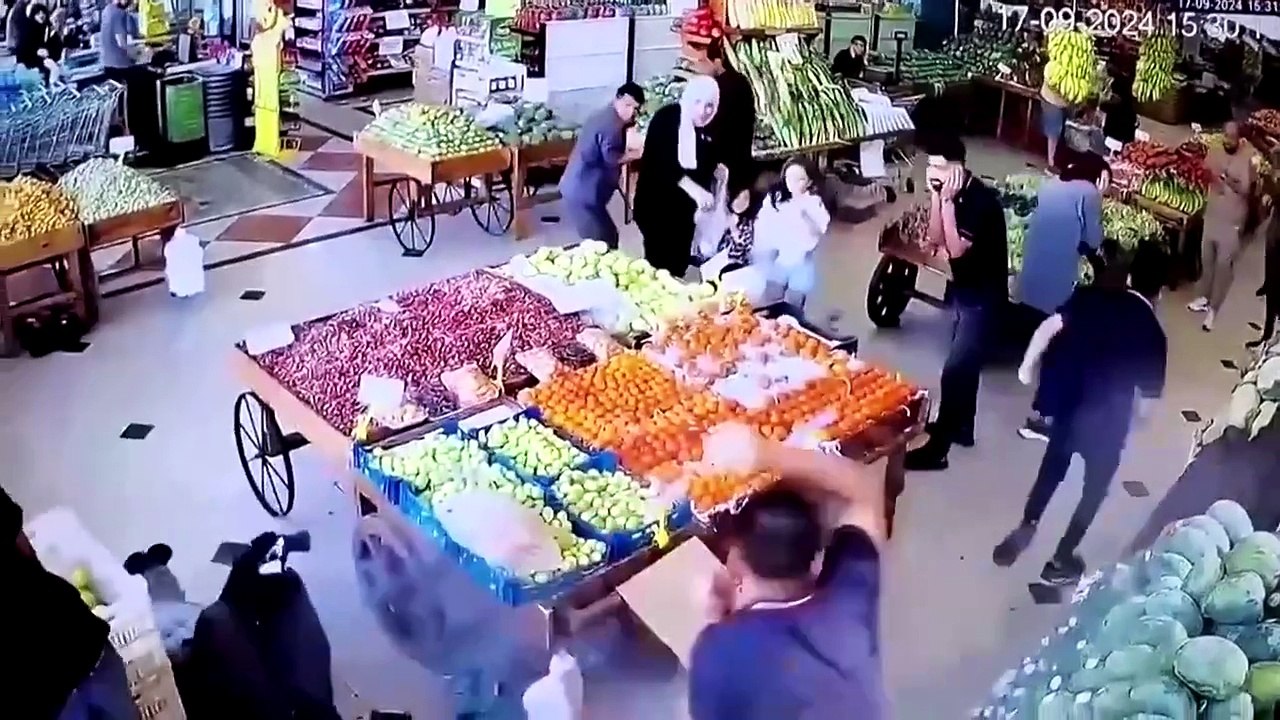 Dos olas de explosiones en aparatos dejan 32 muertos y 3200 heridos en Líbano en 24 horas