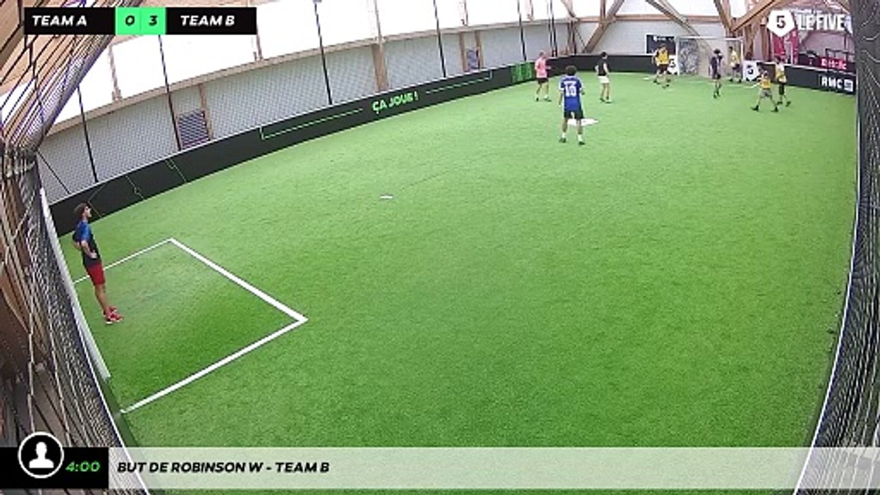 But de Robinson W - Team B