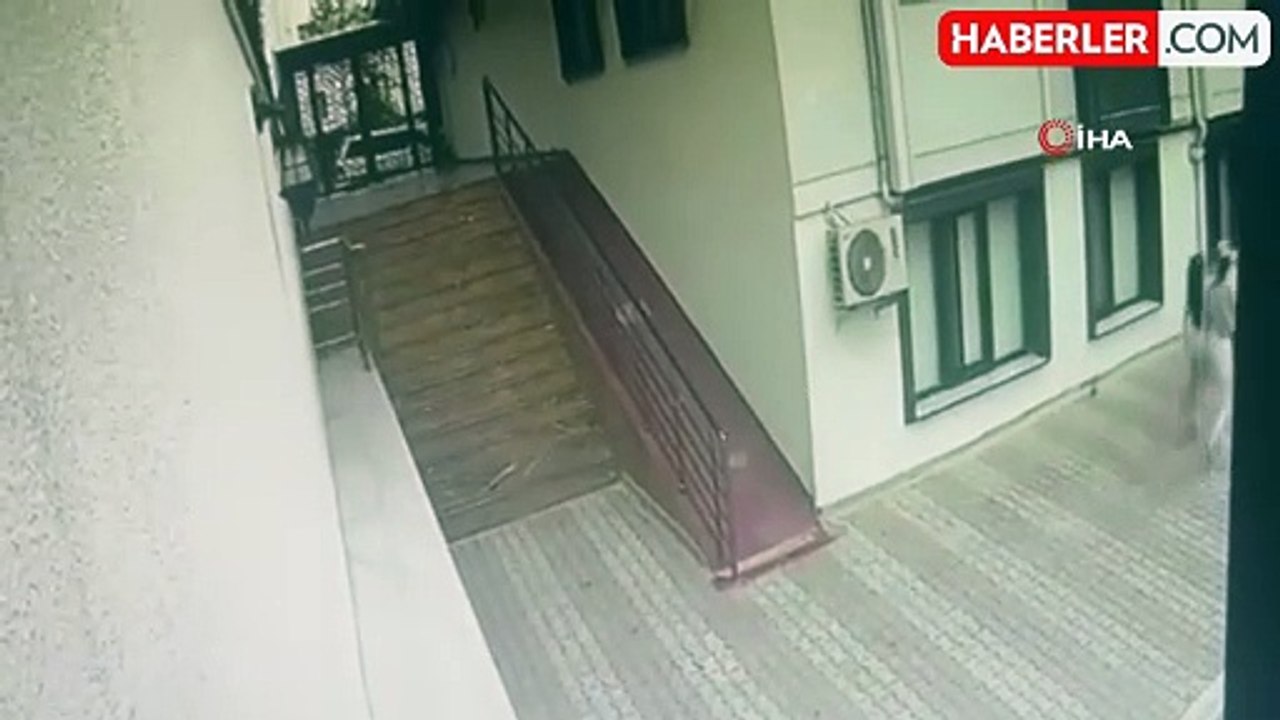 İstanbul'da 250 Bin TL'lik Ziynet Eşyası Çalan Kadın Yakalandı