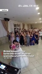 Disputa por buquê termina em pancadaria